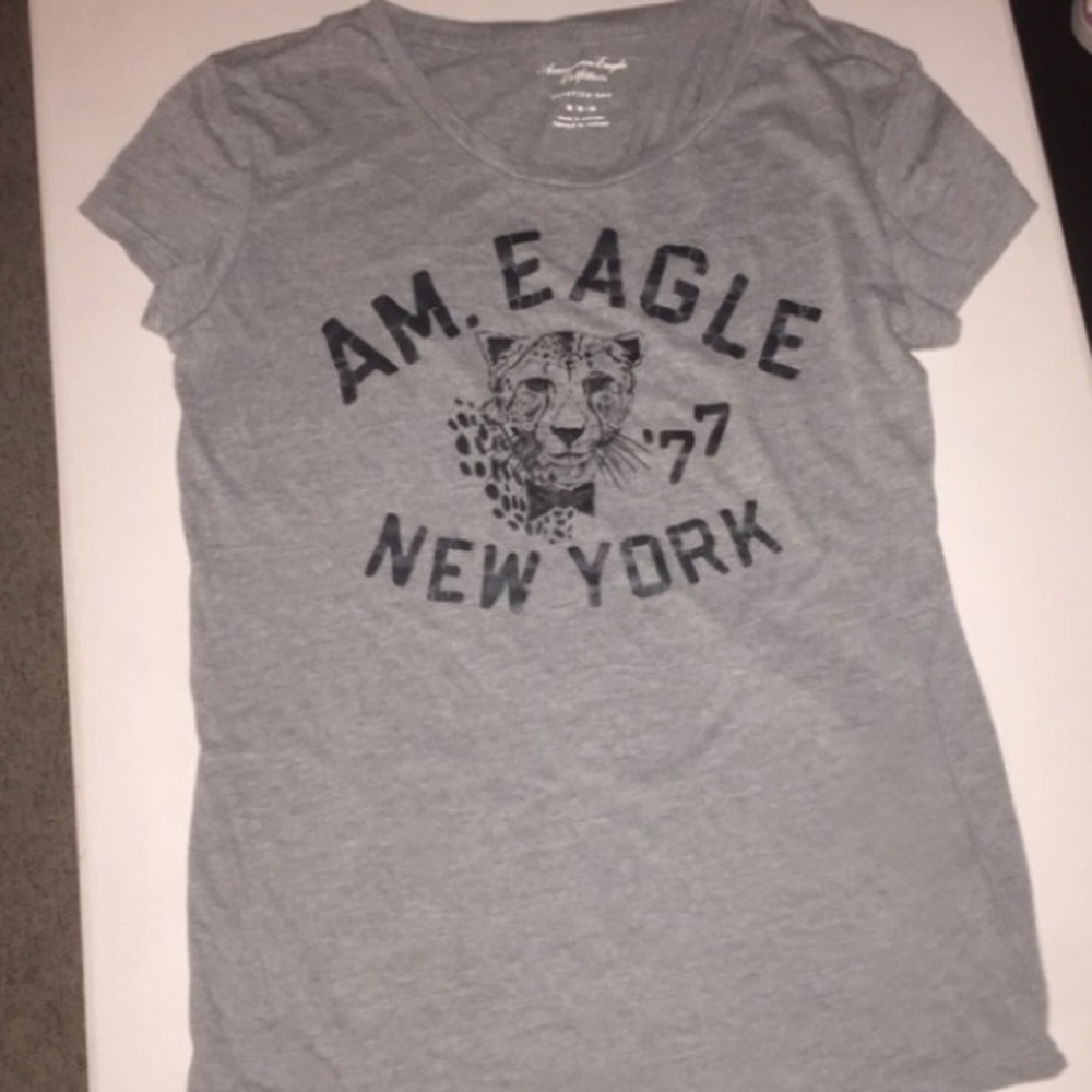 American Eagle t-shirt